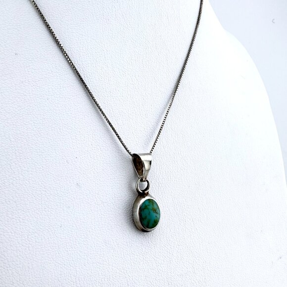 Vintage Sterling Silver Blue Sapphire Pendant Necklace – Fleur Scroll Design, 16 - Picture 10 of 10